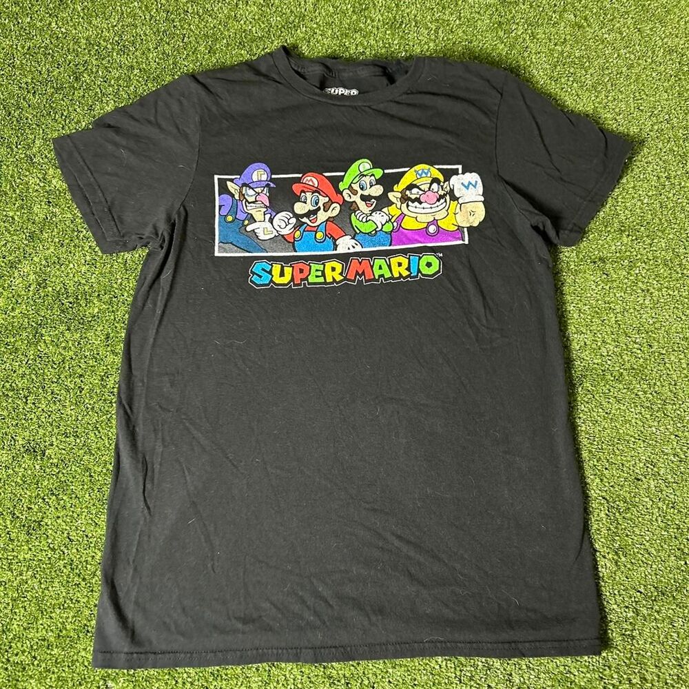 Nintendo Men's Black T-shirt